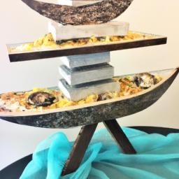 Bring the beach vibes indoors with this coastal-themed tiered tray.