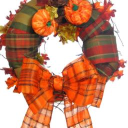 This wire pumpkin wreath form is a beautiful way to welcome the autumn season.